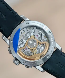 AP Code 11.59 26393BC blue dial side profile