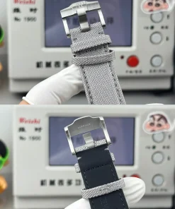 AP Code 11.59 26048 white dial bezel detail