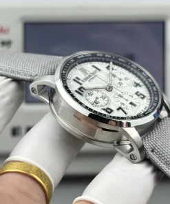 AP Code 11.59 26048 white dial bracelet detail