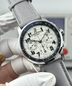 AP Code 11.59 26048 white dial crown detail