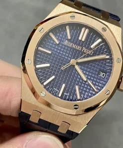 AP Royal Oak 15510OR lug detail