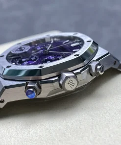 AP Royal Oak 26240BC on wrist