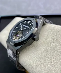 AP Royal Oak 26522CE lug detail