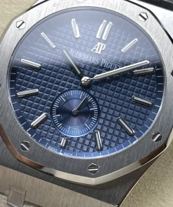 AP Royal Oak 26591TI clasp detail