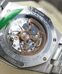 AP Royal Oak 26591TI lug detail