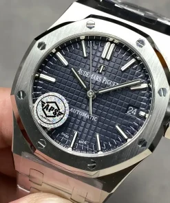 AP Royal Oak 15450ST black dial side profile