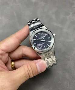 AP Royal Oak 15450ST black dial caseback detail