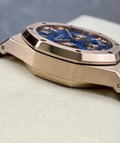 AP Royal Oak 26331OR blue dial bezel detail