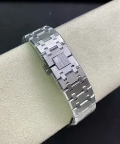 AP Royal Oak 15400ST black dial side profile 1220ST