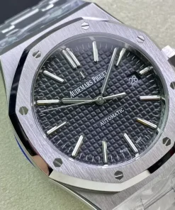 AP Royal Oak 15400ST black dial bezel detail 1220ST
