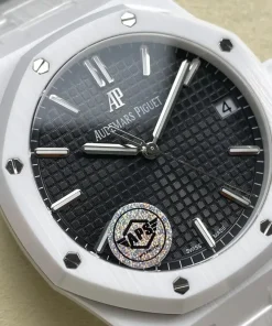 AP Royal Oak 15500 black dial dial closeup