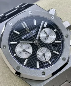 AP Royal Oak 26331ST black dial clasp detail