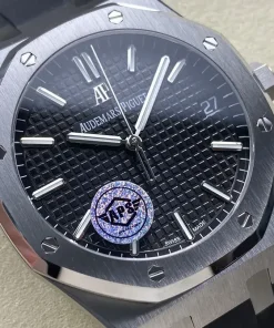AP Royal Oak 15500ST blue dial crown detail 1220ST