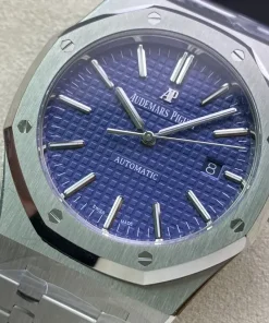 AP Royal Oak 15400ST blue dial bracelet detail 1220ST