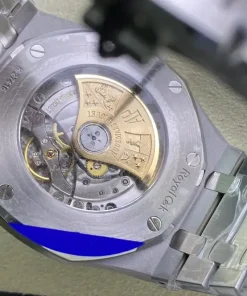 AP Royal Oak 15400ST blue dial dial closeup 1220ST