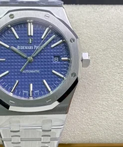 AP Royal Oak 15400ST blue dial caseback detail 1220ST