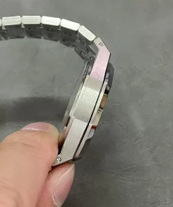 AP Royal Oak 15450ST blue dial clasp detail