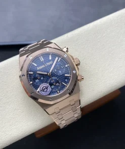 AP Royal Oak 26240OR blue dial lug detail