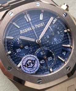 AP Royal Oak 26240OR blue dial crown detail