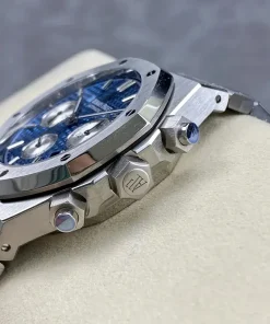 AP Royal Oak 26331ST blue dial side profile
