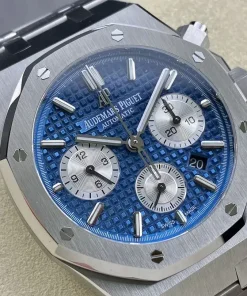 AP Royal Oak 26331ST blue dial bracelet detail