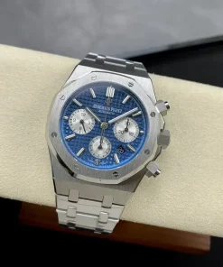 AP Royal Oak 26331ST blue dial lug detail