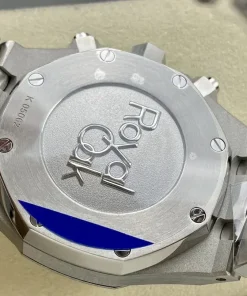 AP Royal Oak 26331ST blue dial bezel detail