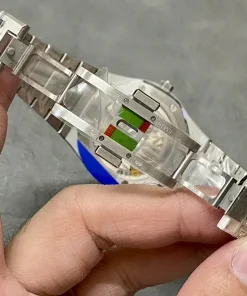 AP Royal Oak 15202PT green dial front view