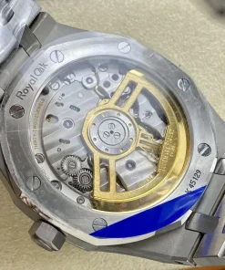 AP Royal Oak 15510ST green dial bracelet detail