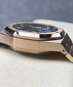 AP Royal Oak 26240OR green dial movement detail