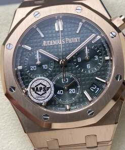 AP Royal Oak 26240OR green dial front view