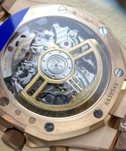 AP Royal Oak 26240OR green dial bezel detail