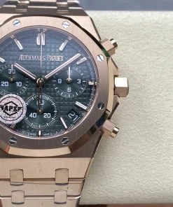 AP Royal Oak 26240OR green dial dial closeup