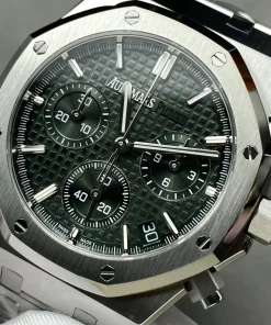AP Royal Oak 26240ST green dial caseback detail