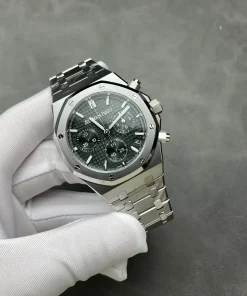AP Royal Oak 26240ST green dial front view