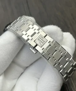 AP Royal Oak 15400ST grey dial dial closeup