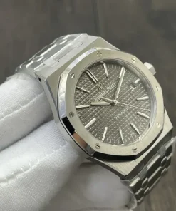 AP Royal Oak 15400ST grey dial front view