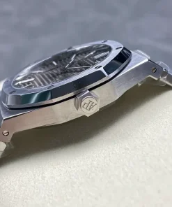 AP Royal Oak 15510ST grey dial lug detail