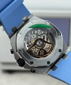 AP Royal Oak Offshore 26238ST sky blue dial lug detail