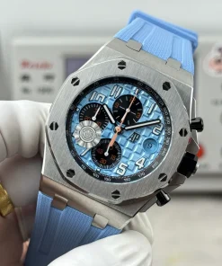 AP Royal Oak Offshore 26238ST sky blue dial caseback detail