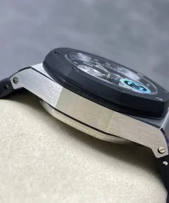 AP Royal Oak Offshore 26170ST black dial crown detail