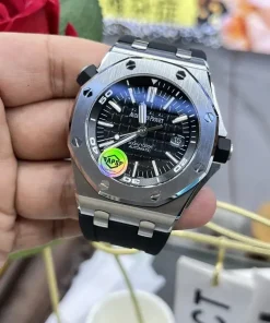 AP Royal Oak Offshore 26408OR black dial bezel detail