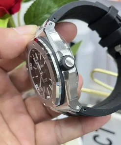 AP Royal Oak Offshore 26408OR black dial crown detail