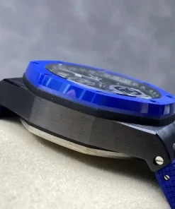 AP Royal Oak Offshore 26400SO blue dial crown detail A057CA