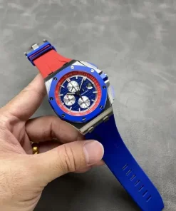 AP Royal Oak Offshore 26400SO bright blue dial caseback detail