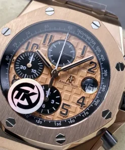 AP Royal Oak Offshore 26401RO brown dial bracelet detail