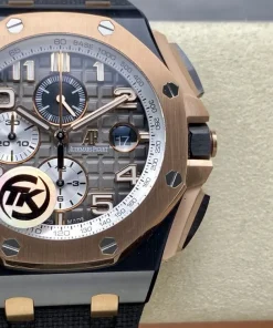 AP Royal Oak Offshore 26401RO grey dial lug detail