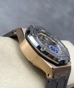AP Royal Oak Offshore 26568OM grey dial dial closeup