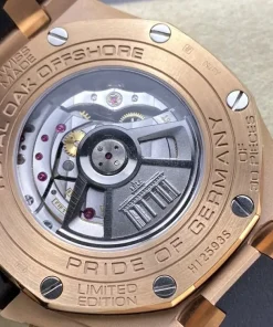 AP Royal Oak Offshore 26568OM bracelet detail