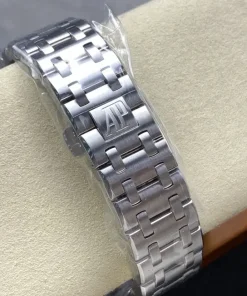AP Royal Oak Offshore 26470ST clasp detail A801CR